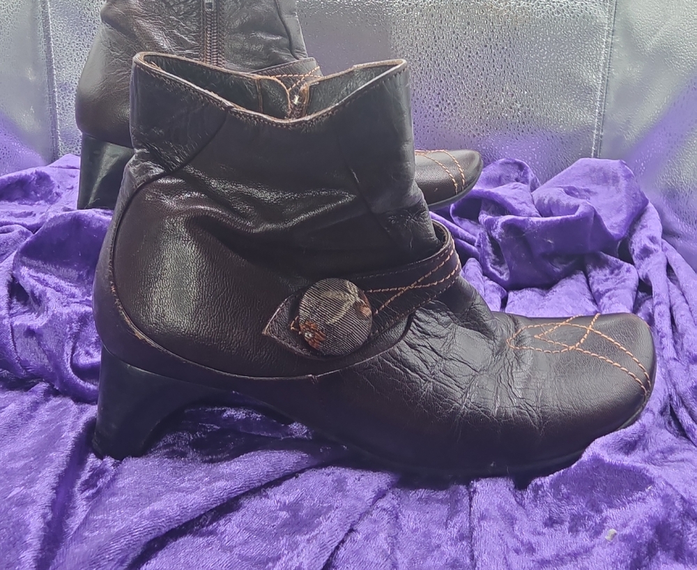 Think! Dark Brown Heeled Boots